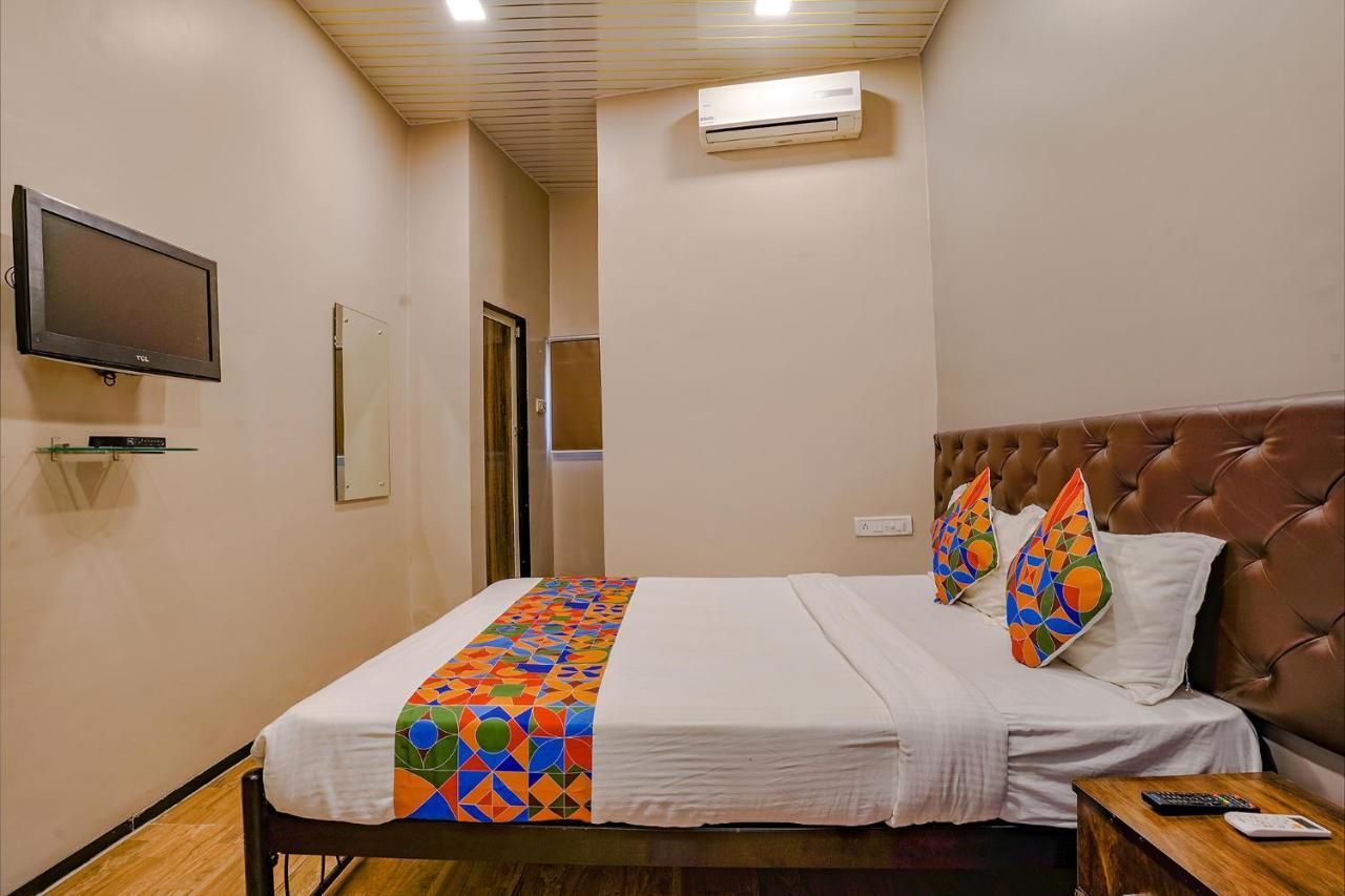 Fabexpress Comfort Stay - Nr Mumbai International Airport Exterior photo
